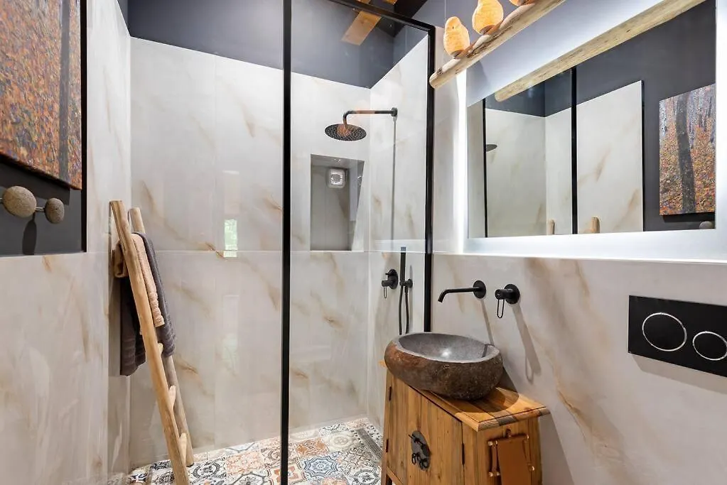 בית נופש Kondoyenádha Villa Aiolia יוון
